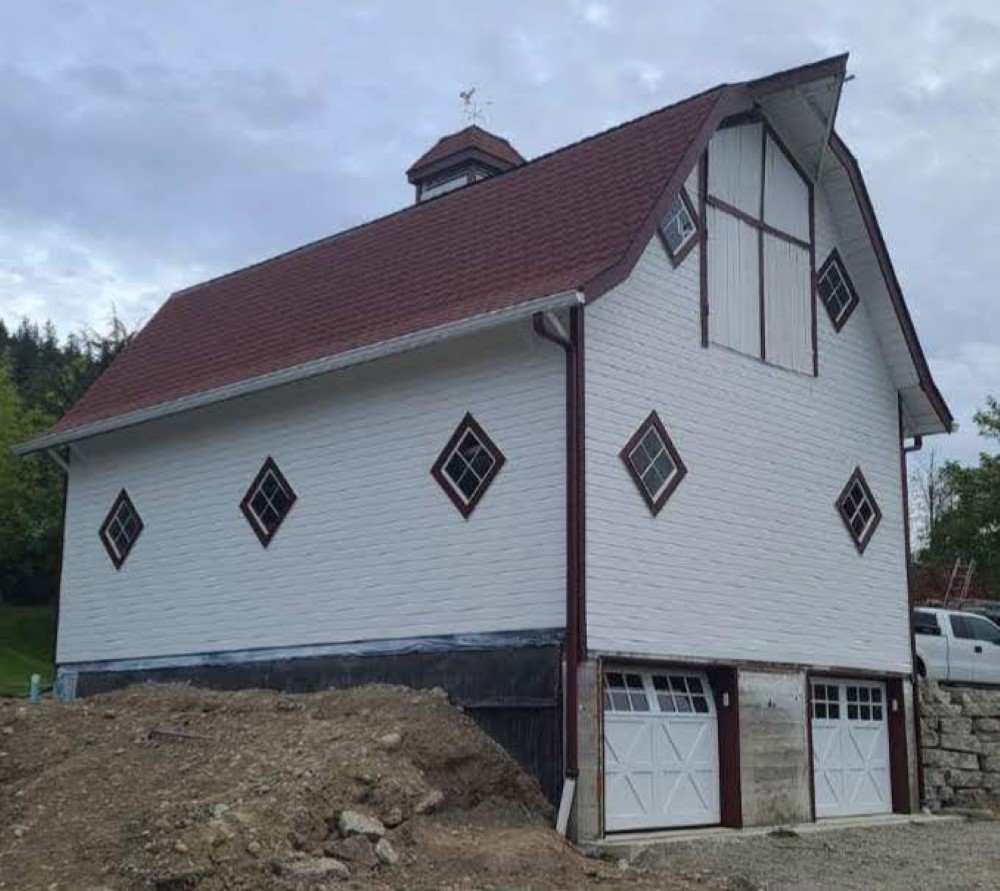 Exterior Repaint of Barn in Auburn, WA